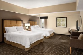 Hampton Inn & Suites Clayton/St Louis-Galleria Area
