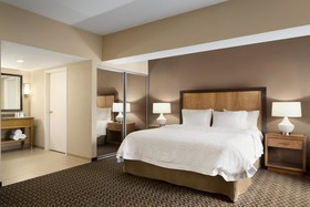 Hampton Inn & Suites Clayton/St Louis-Galleria Area