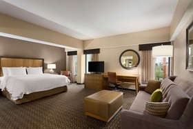 Hampton Inn & Suites Clayton/St Louis-Galleria Area