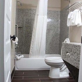 Westbridge Inn & Suites