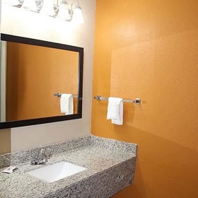 Westbridge Inn & Suites