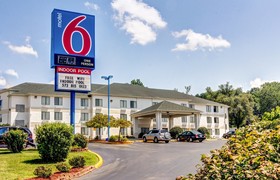 Motel 6 Columbia - East