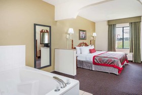 Ramada by Wyndham Columbia