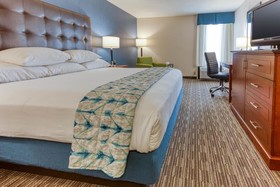 Heritage Inn & Suites St. Louis/Fenton, Trademark by Wyndham