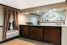 Super 8 by Wyndham Fenton/St. Louis Area