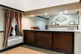 Super 8 by Wyndham Fenton/St. Louis Area