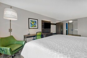 Holiday Inn Express Hotel & Suites Kansas City - Grandview