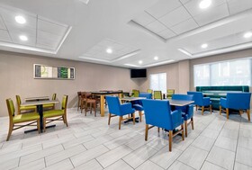 Holiday Inn Express Hotel & Suites Kansas City - Grandview