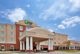 Holiday Inn Express Hotel & Suites Kansas City - Grandview