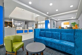Holiday Inn Express Hotel & Suites Kansas City - Grandview