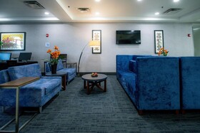 Holiday Inn Express Hotel & Suites Kansas City - Grandview
