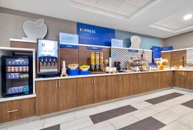 Holiday Inn Express Hotel & Suites Kansas City - Grandview