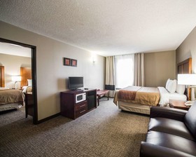 Comfort Inn & Suites St. Louis-Hazelwood
