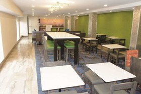 La Quinta Inn by Wyndham St. Louis Hazelwood - Airport North