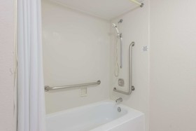 Motel 6 Hazelwood MO