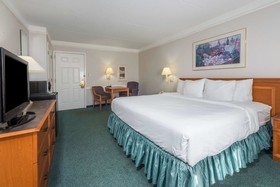 Motel 6 Hazelwood MO