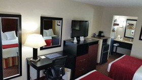 Clarion Pointe Independence - Kansas City