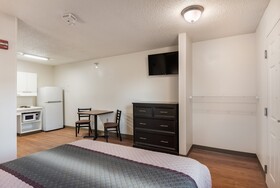Birch Hill Suites Kansas City - Independence