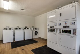 Birch Hill Suites Kansas City - Independence