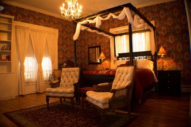 Silver Heart Inn Bed & Breakfast