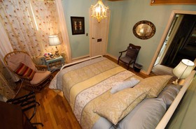 Silver Heart Inn Bed & Breakfast
