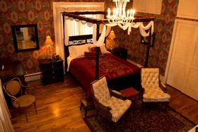 Silver Heart Inn Bed & Breakfast