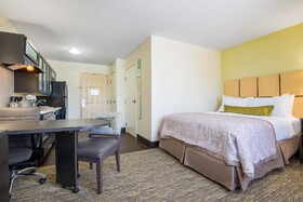 Candlewood Suites Jefferson City