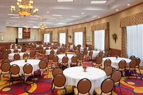 DoubleTree by Hilton Hotel Jefferson City