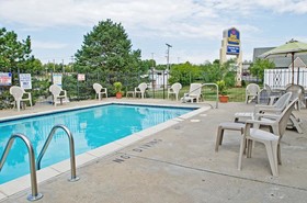 SureStay by Best Western Kansas City Country Inn North
