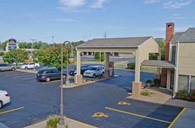 SureStay by Best Western Kansas City Country Inn North
