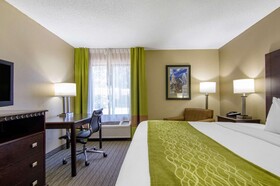 Comfort Inn & Suites Kansas City - Northeast