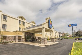 Comfort Inn & Suites Kansas City - Northeast