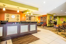 Comfort Inn & Suites Kansas City - Northeast