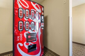 Comfort Inn & Suites Kansas City - Northeast