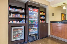 Comfort Inn & Suites Kansas City - Northeast