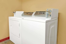 Days Inn by Wyndham Kansas City