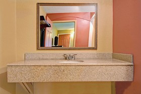 Days Inn by Wyndham Kansas City