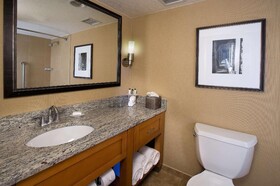 Embassy Suites Kansas City International Airport