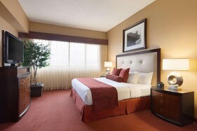 Embassy Suites Kansas City International Airport