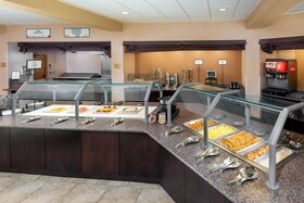 Embassy Suites Kansas City International Airport