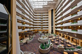 Embassy Suites Kansas City International Airport