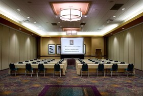 Embassy Suites Kansas City International Airport