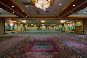Embassy Suites Kansas City International Airport