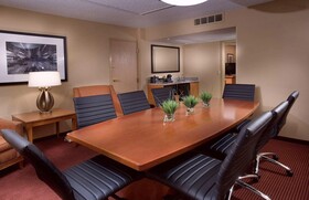 Embassy Suites Kansas City International Airport