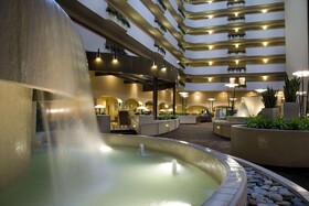 Embassy Suites Kansas City International Airport