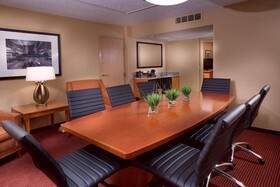 Embassy Suites Kansas City International Airport