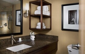 Embassy Suites Kansas City International Airport