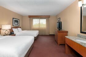 Embassy Suites Kansas City International Airport