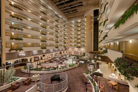 Embassy Suites Kansas City International Airport