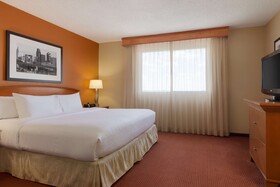 Embassy Suites Kansas City International Airport